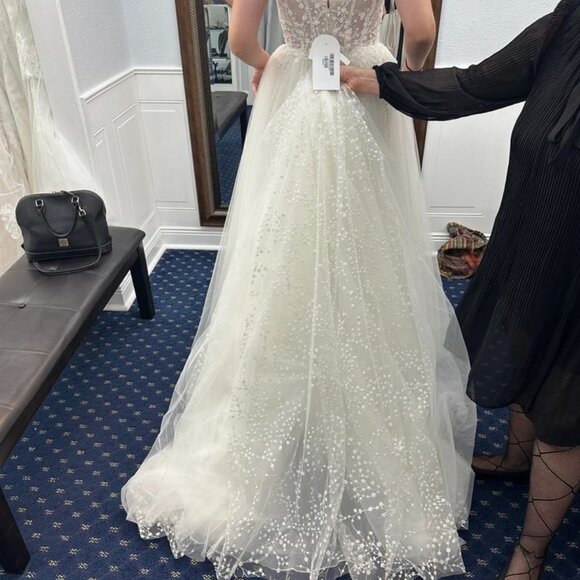 Madison James 'Hopkins' Never Worn/Altered Wedding Dress - Picture 2 of 4